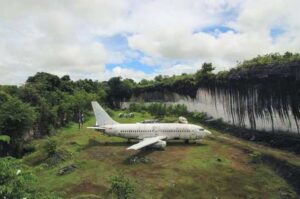 Bangkai Pesawat Pandawa Wisata Horor Bali